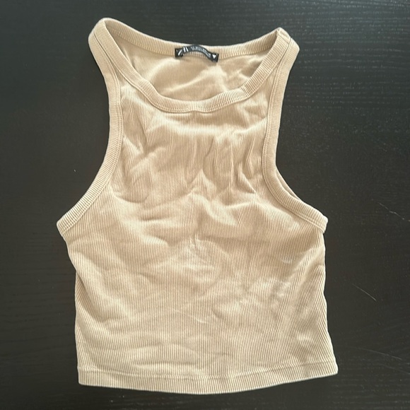 Zara medium women’s crop tank top. - Picture 1 of 3